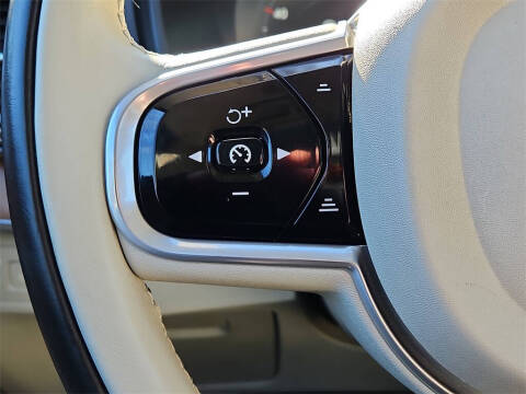 2017 Volvo XC90 T8 eAWD Inscription