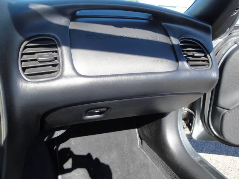 2004 Chevrolet Corvette