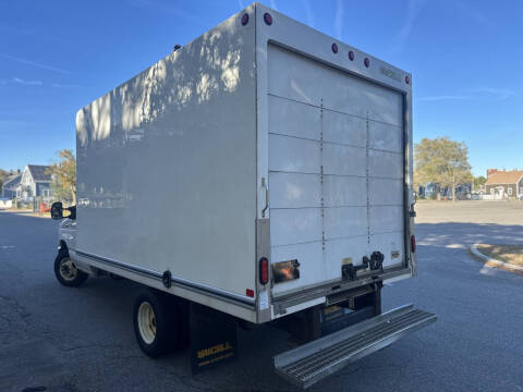 2022 Ford E-Series E-350 SD