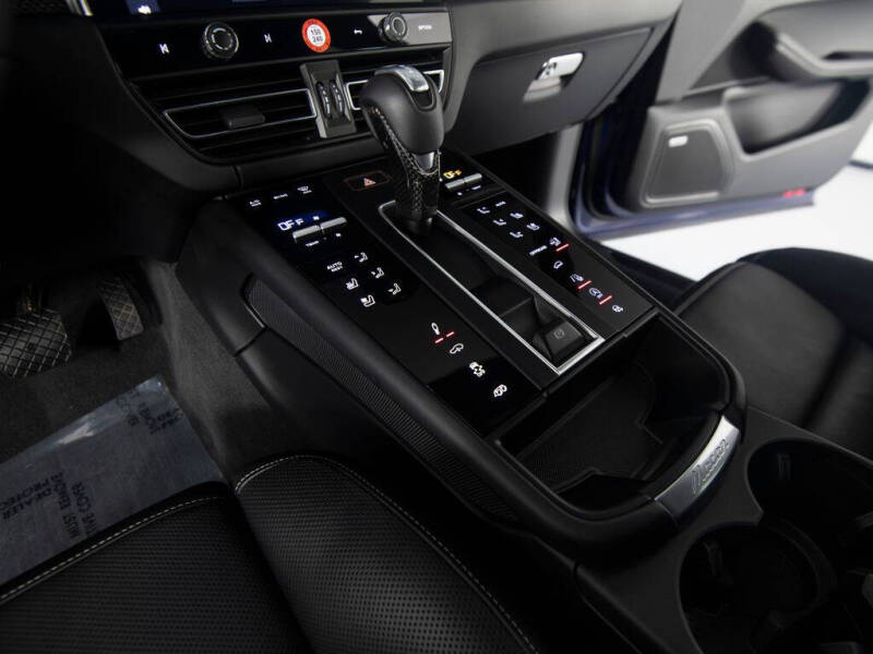 2025 Porsche Macan GTS