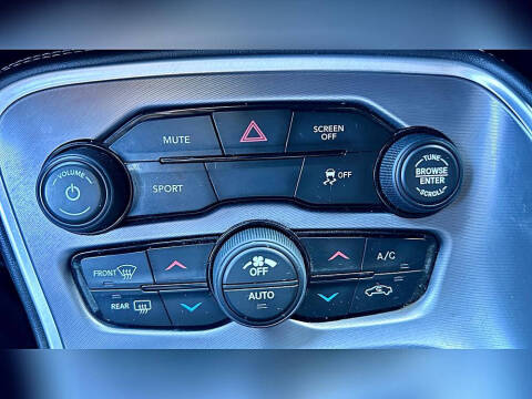 2019 Dodge Challenger SXT