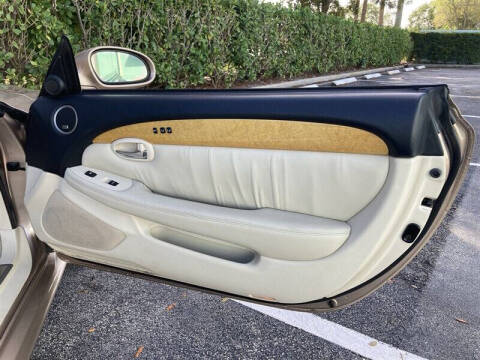 2004 Lexus SC 430
