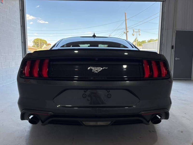 2022 Ford Mustang