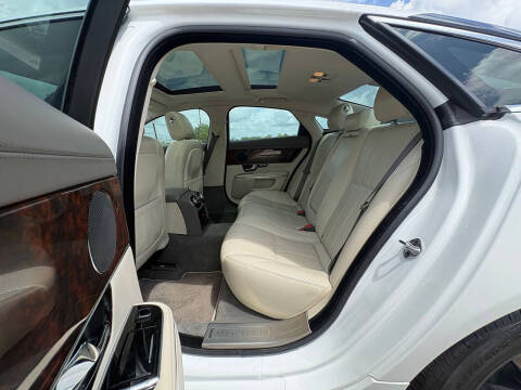 2012 Jaguar XJ