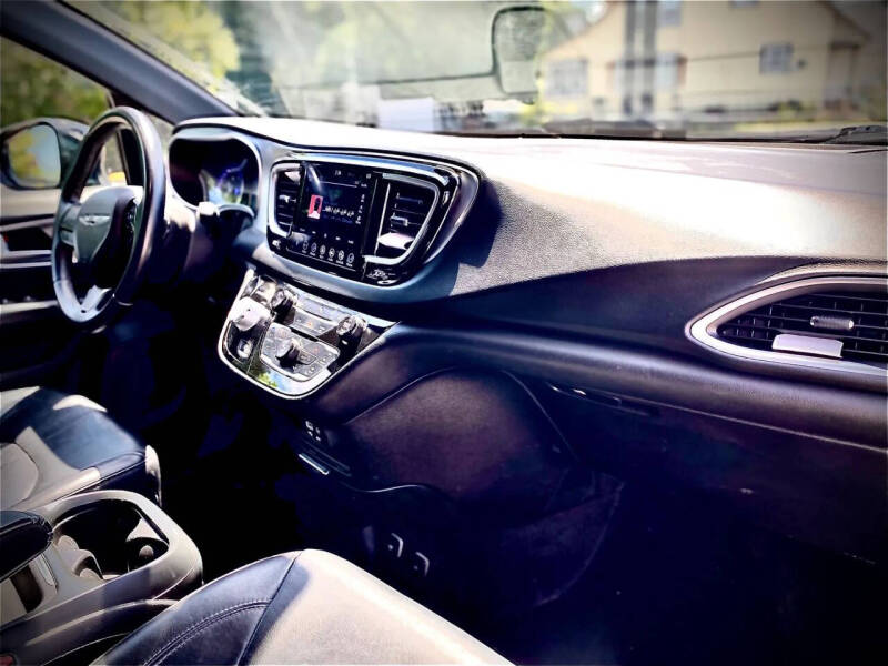 2018 Chrysler Pacifica Touring L