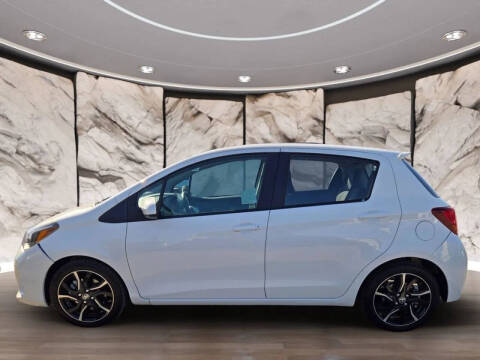 2016 Toyota Yaris 5-Door SE