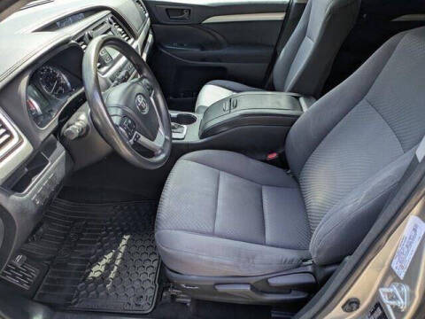 2014 Toyota Highlander LE