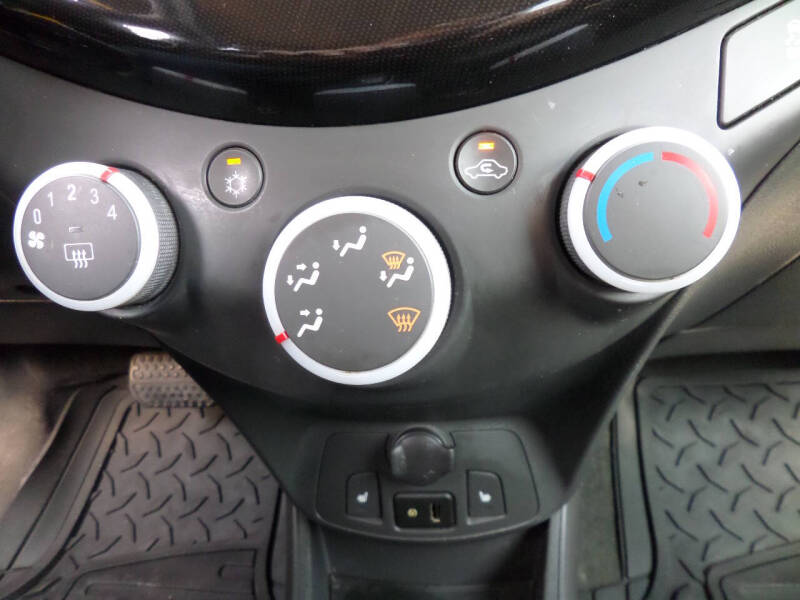 2013 Chevrolet Spark 2LT Auto