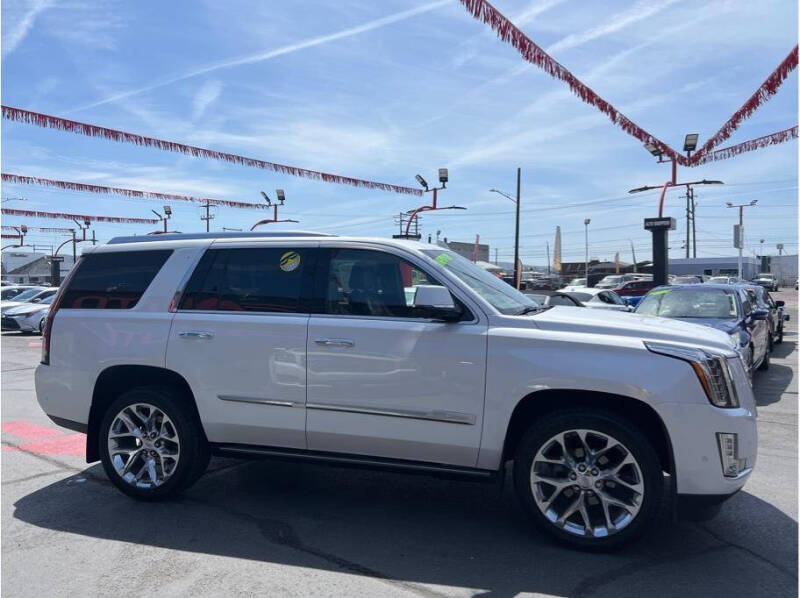2019 Cadillac Escalade Platinum