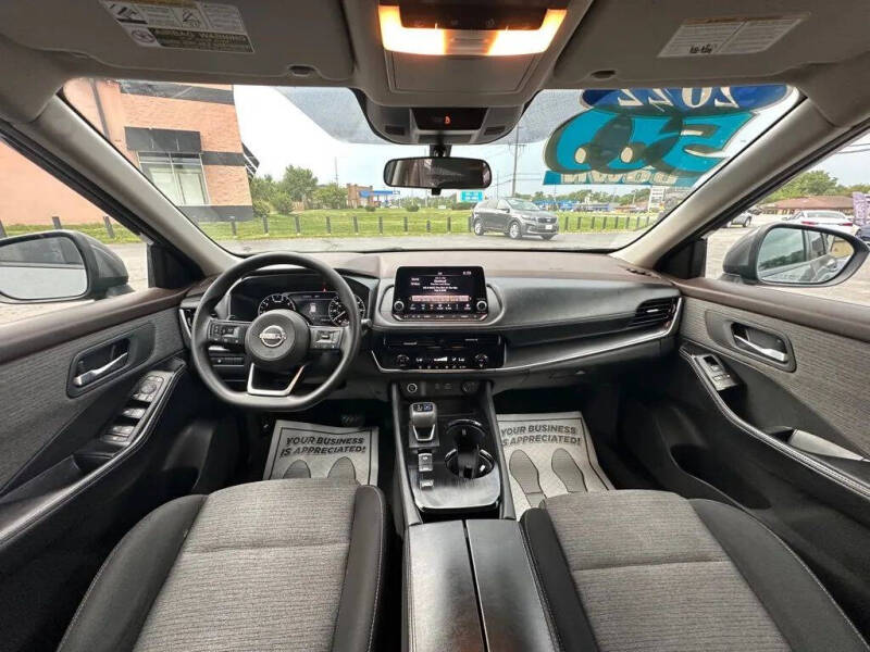 2022 Nissan Rogue SV