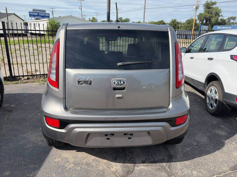 2013 Kia Soul +