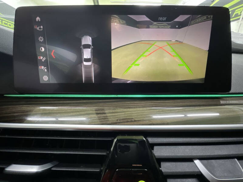 2019 BMW 5 Series 530i