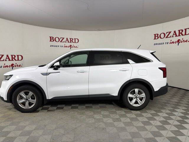 2022 Kia Sorento LX