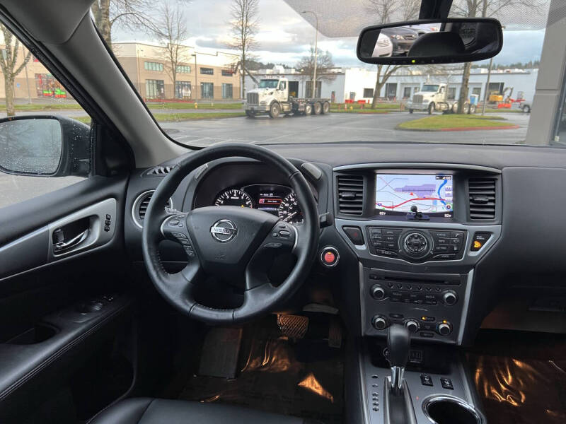 2019 Nissan Pathfinder SL