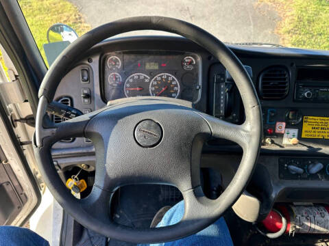 2015 Freightliner M2 106