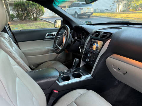 2011 Ford Explorer XLT