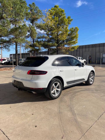 2017 Porsche Macan