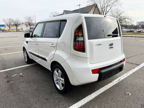 2011 Kia Soul +