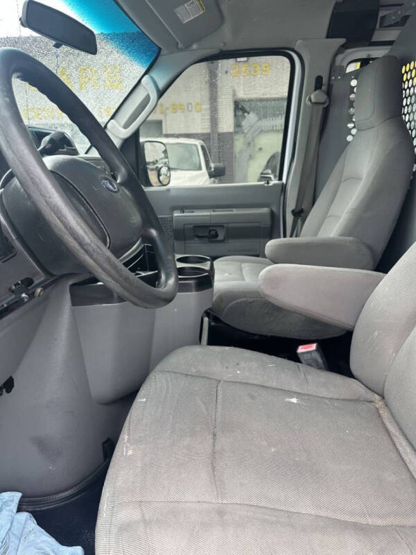 2009 Ford E-Series E-250