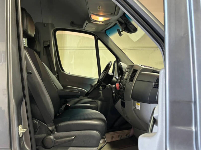 2014 Mercedes-Benz Sprinter 2500
