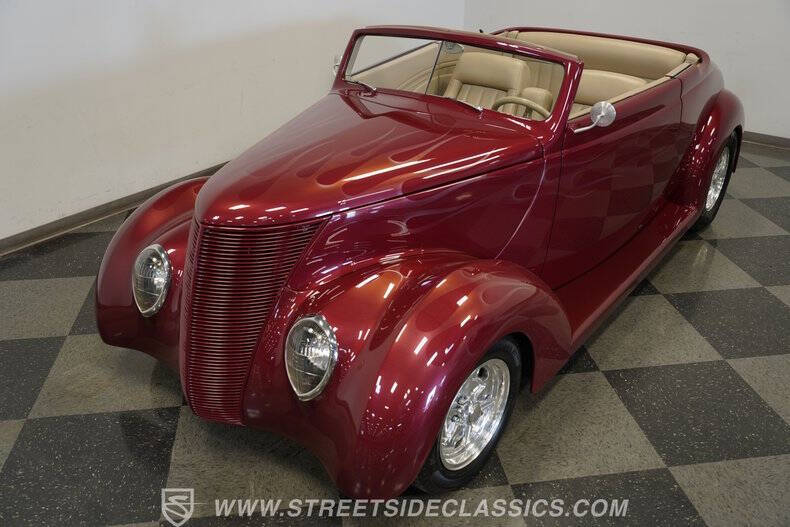 1937 Ford Cabriolet