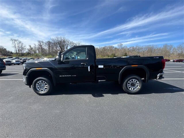 2025 GMC Sierra 2500HD Pro