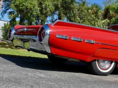 1962 Ford Thunderbird