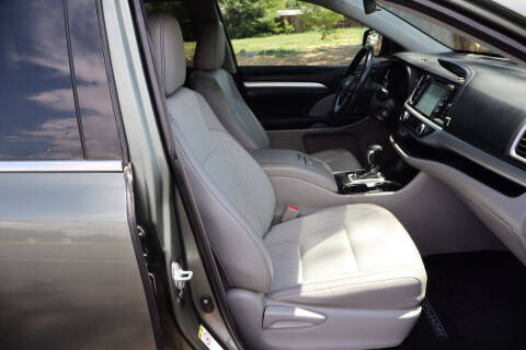 2017 Toyota Highlander LE Plus