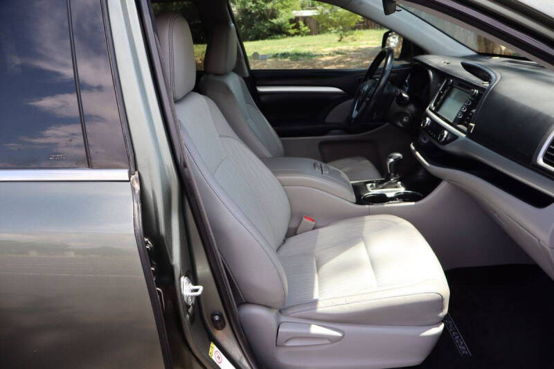 2017 Toyota Highlander LE Plus