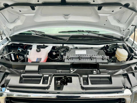 2024 GMC Savana 2500