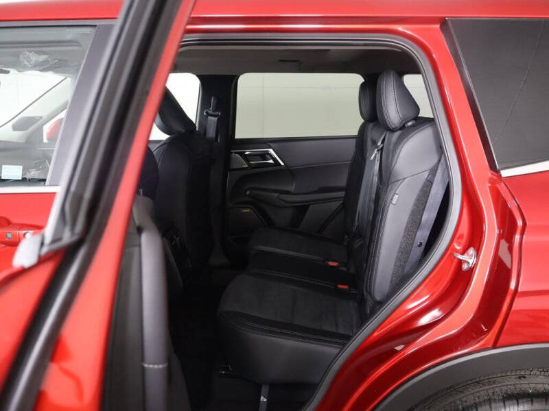 2026 Mitsubishi Outlander SE