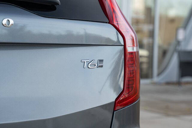 2019 Volvo XC90 T6 Momentum