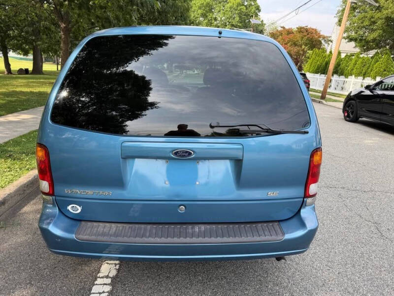 2001 Ford Windstar SE