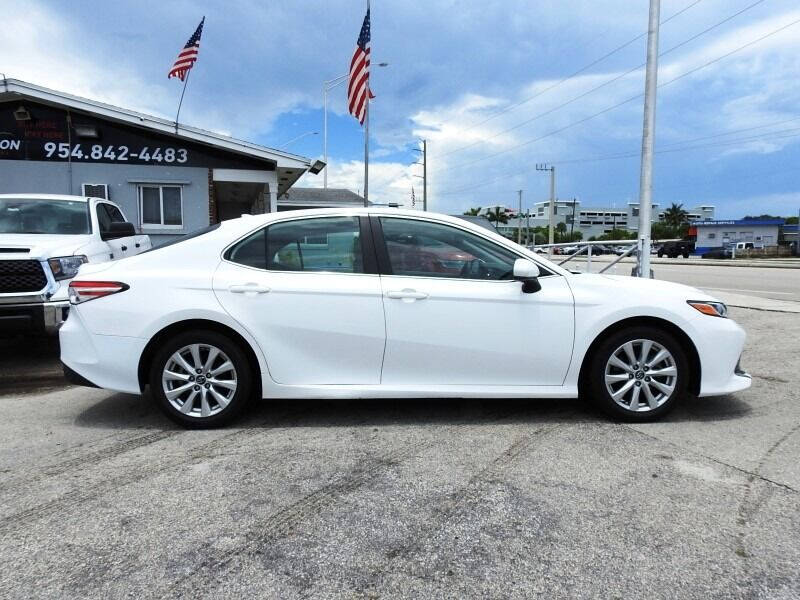2020 TOYOTA Camry Sedan - $18,900