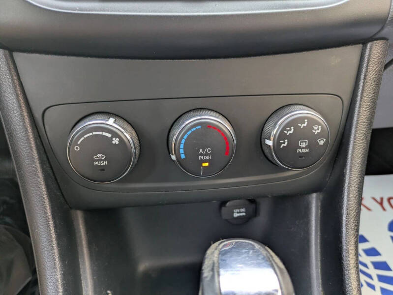 2011 Dodge Avenger Express