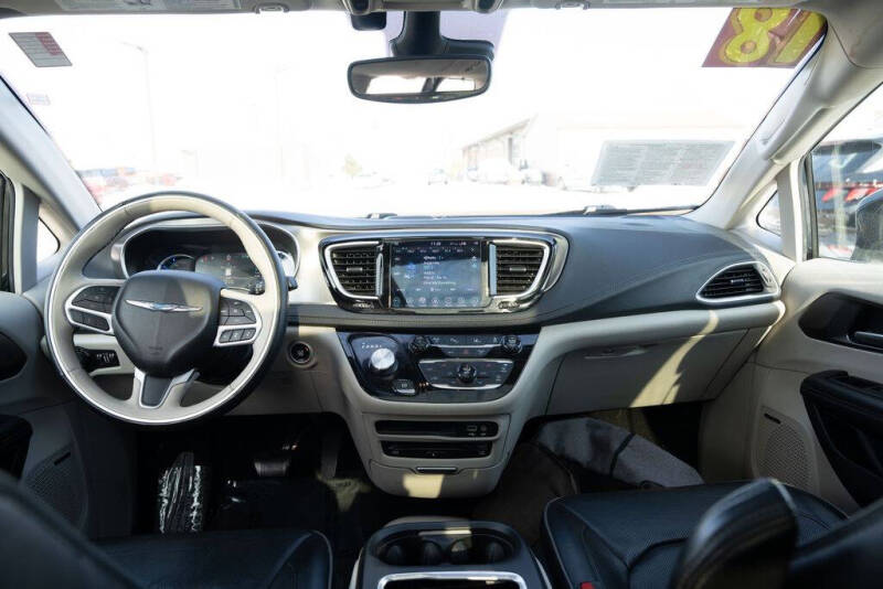 2018 Chrysler Pacifica Hybrid Limited