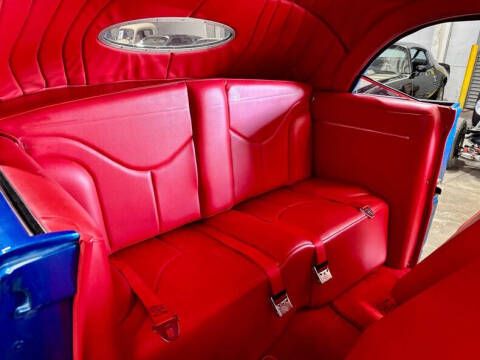 1948 Ford Super Deluxe