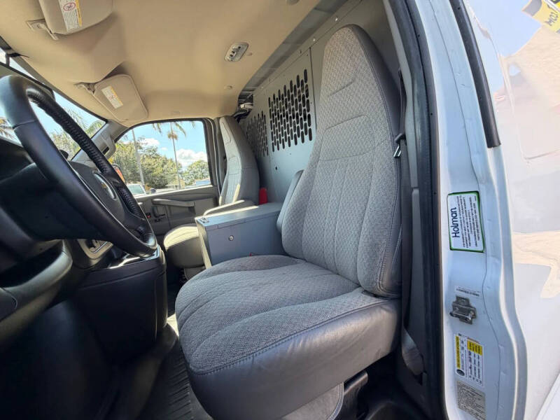 2022 Chevrolet Express 2500