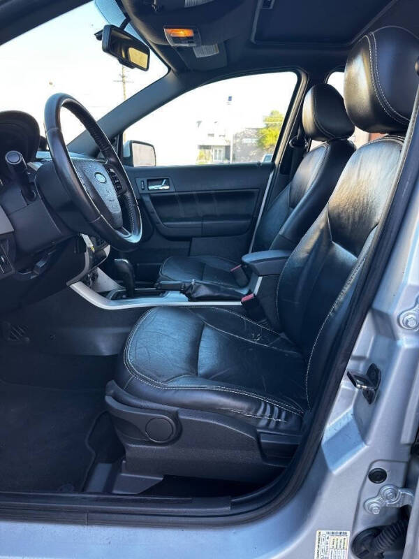 2010 Ford Focus SES