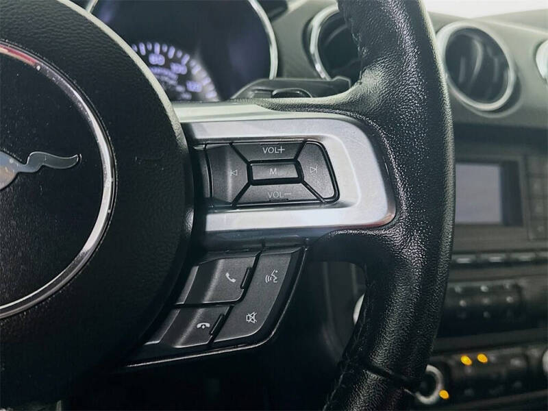 2017 Ford Mustang V6