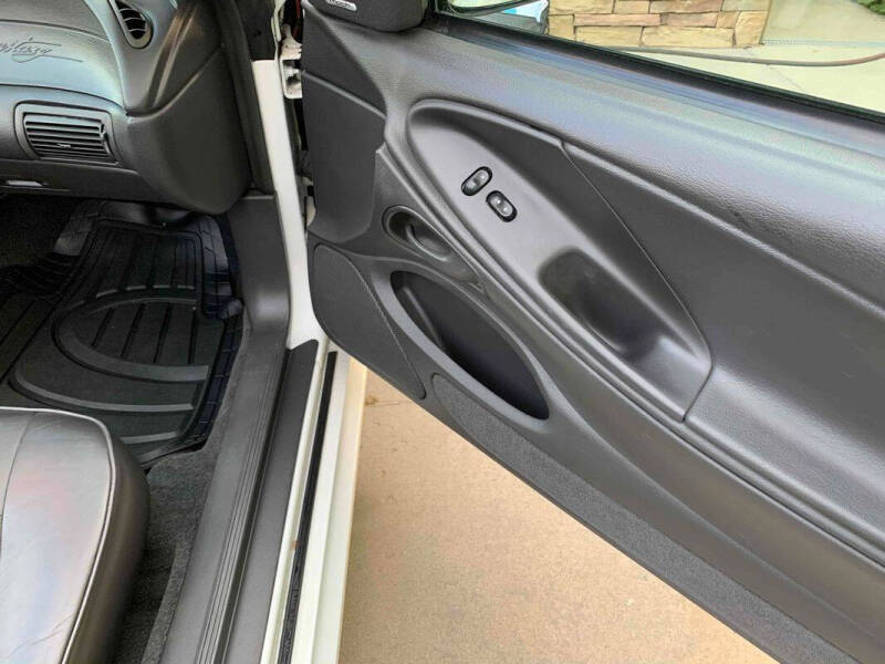 2003 Ford Mustang Premium