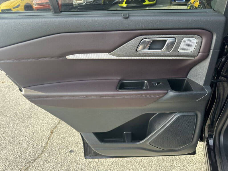 2025 Ford Explorer Platinum