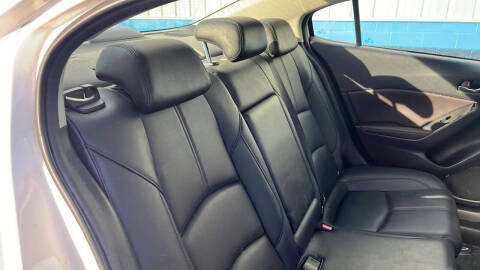 2018 Mazda MAZDA3 Touring