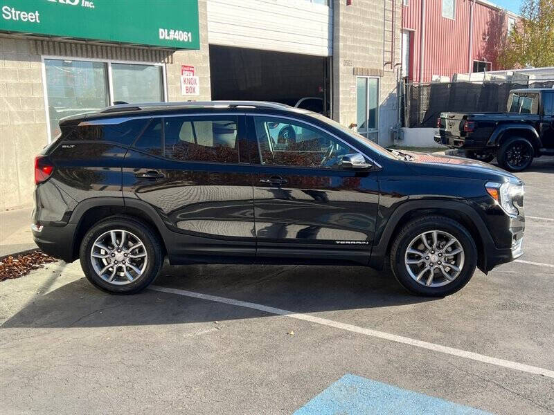 2024 GMC Terrain SLT