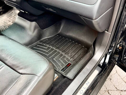 2008 Lincoln Town Car Signature Limited