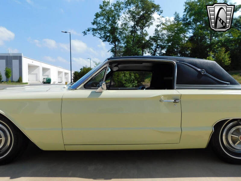 1966 Ford Thunderbird