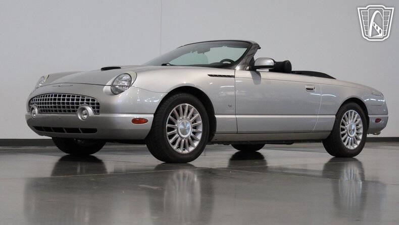 2004 Ford Thunderbird Deluxe