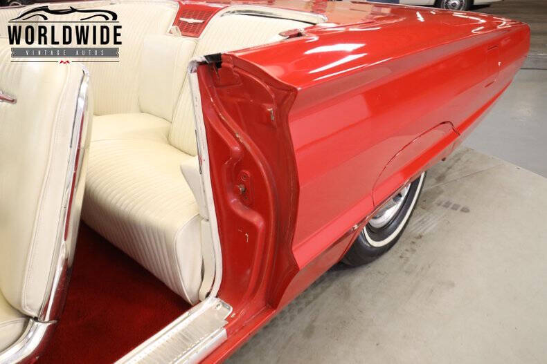 1964 Ford Thunderbird