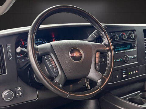 2022 GMC Savana 2500