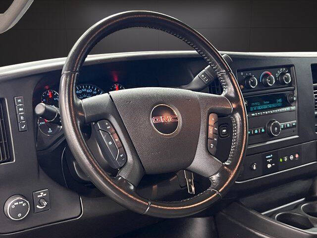 2022 GMC Savana 2500